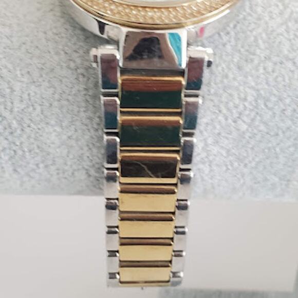 Ladies Michael‎ Kors Chronograph Watch MK6300 Two-Toned Crystal Accents Running - Picture 8 of 9